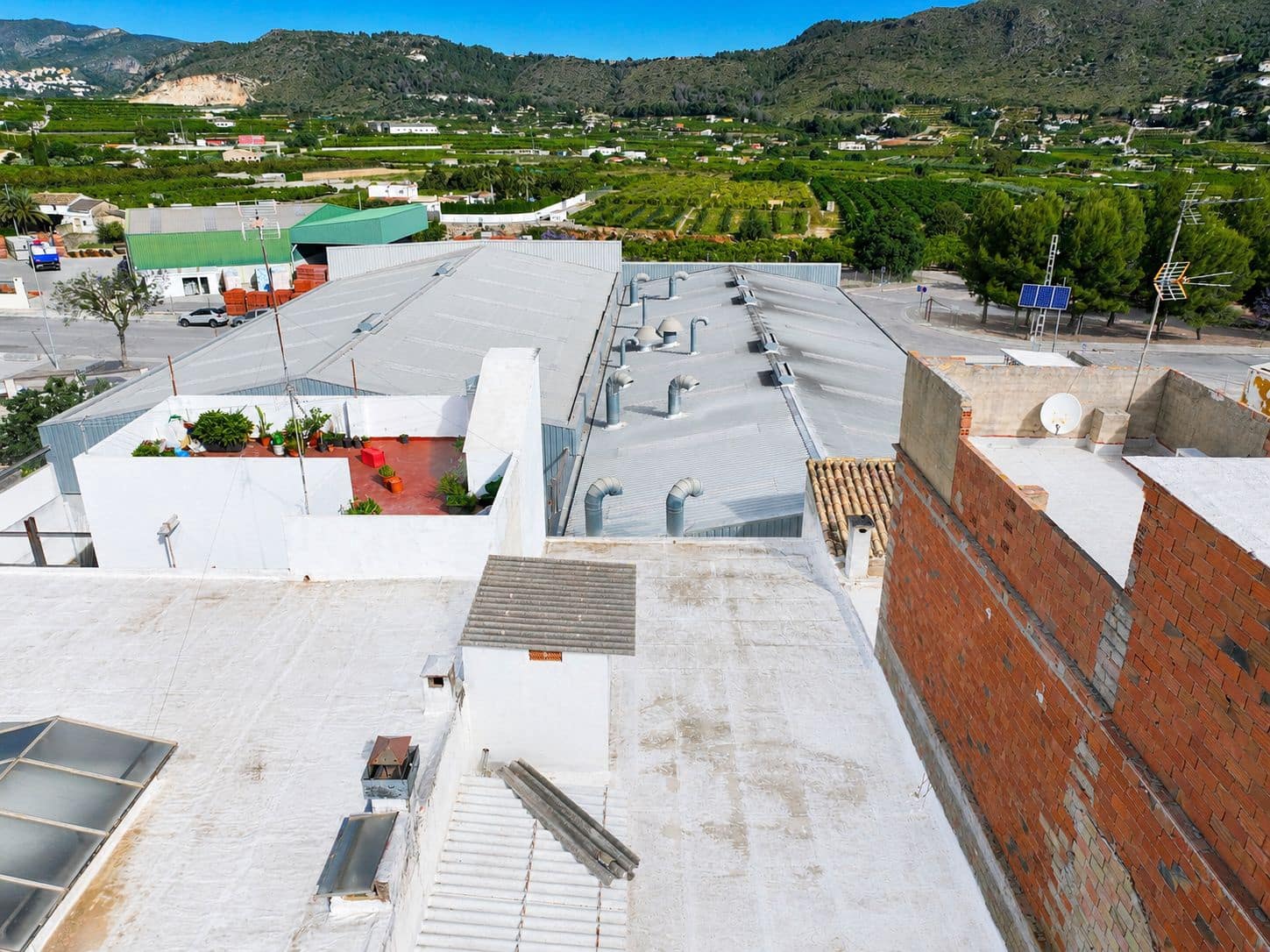 Commerciale in vendita in Pego - 105.000 € (Rif: 10132112)
