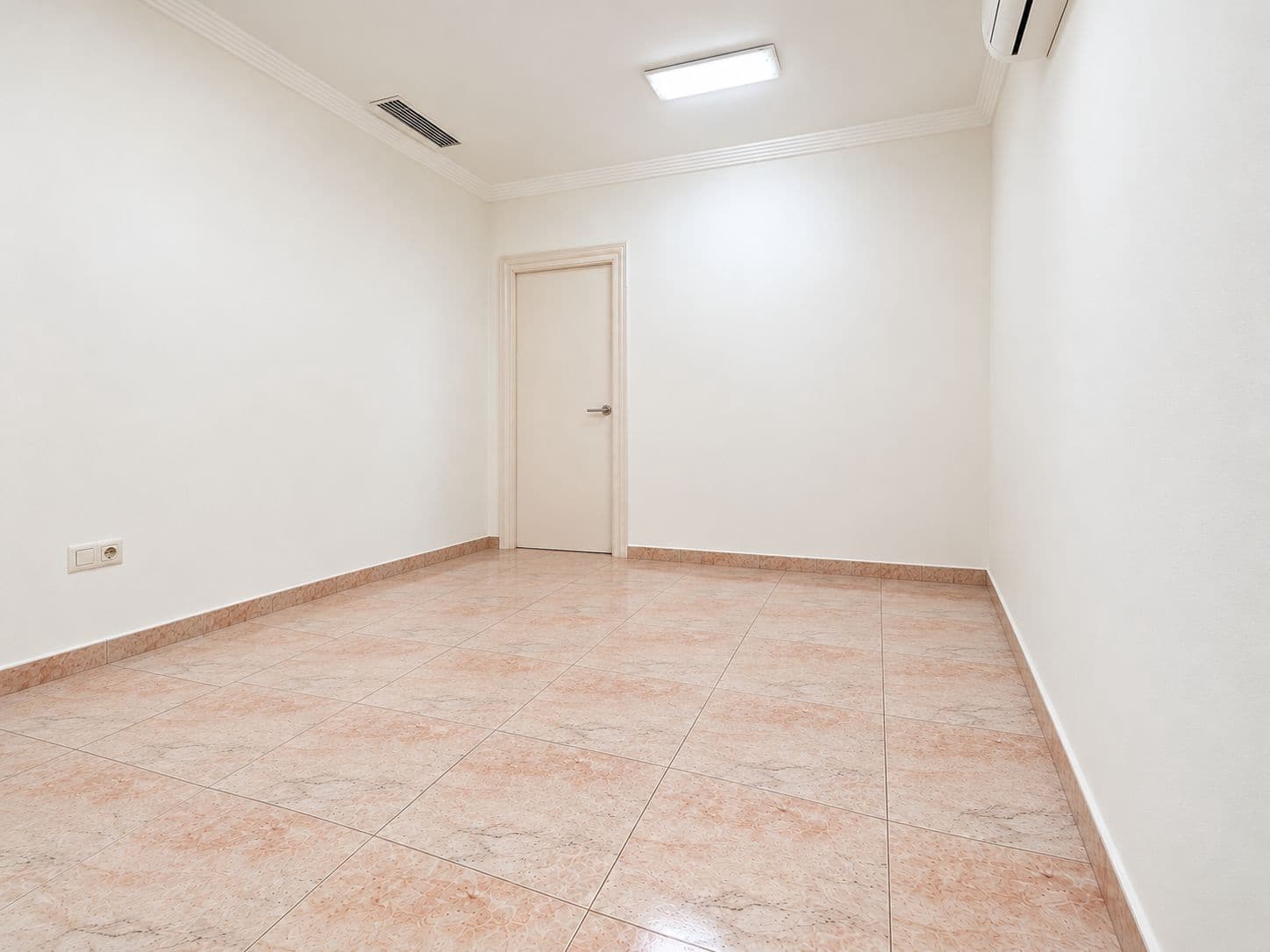 5 soveværelse Erhverv til salg i Denia - € 229.000 (Ref: 10158016)