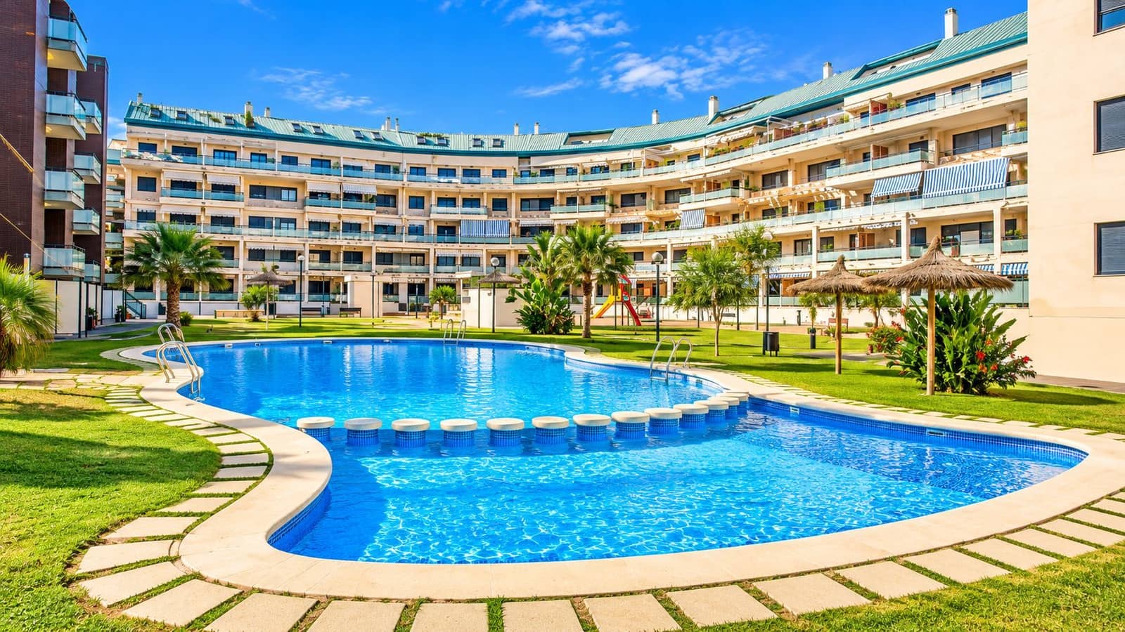 2 slaapkamer Appartement te koop in Denia met zwembad garage - € 370.000 (Ref: 10177118)