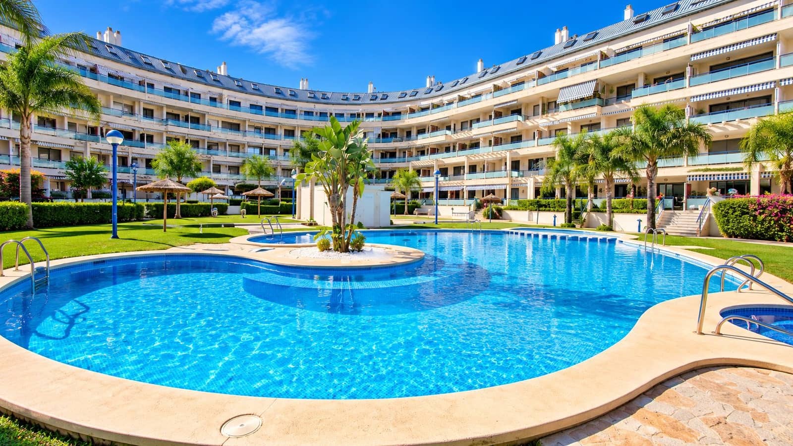 2 slaapkamer Appartement te koop in Denia met zwembad garage - € 370.000 (Ref: 10177118)