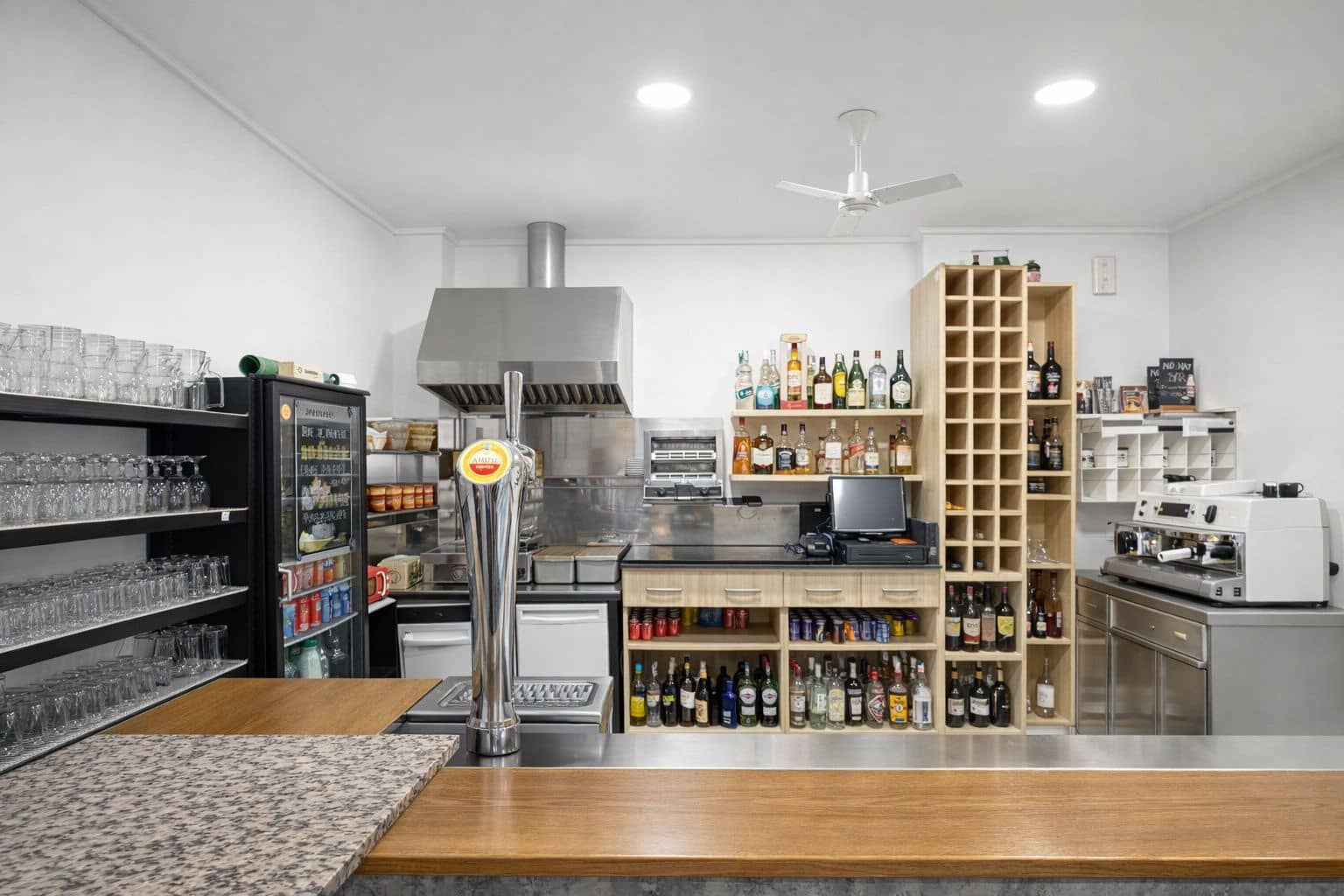 Restaurant/Bar for sale in Pego - € 149,000 (Ref: 9109480)