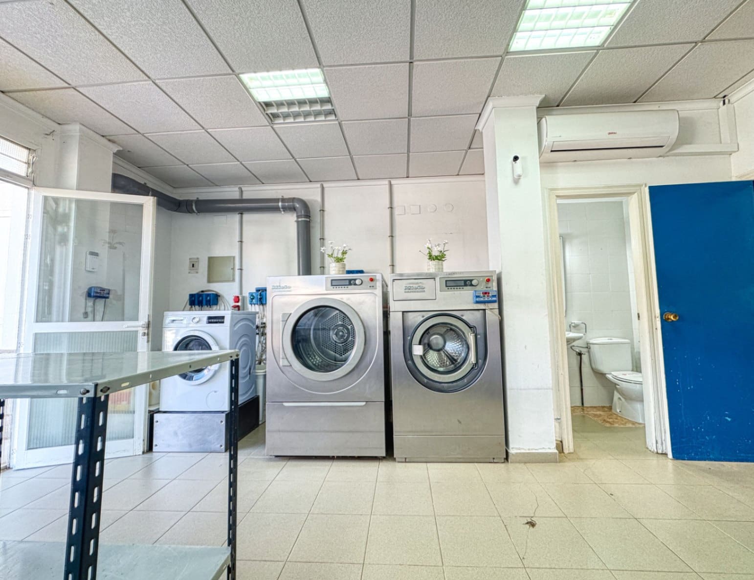 Commercial for sale in Oliva - € 114,900 (Ref: 9109488)