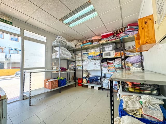 Commercial for sale in Oliva Nova, Oliva - € 114,900 (Ref: 9109488)