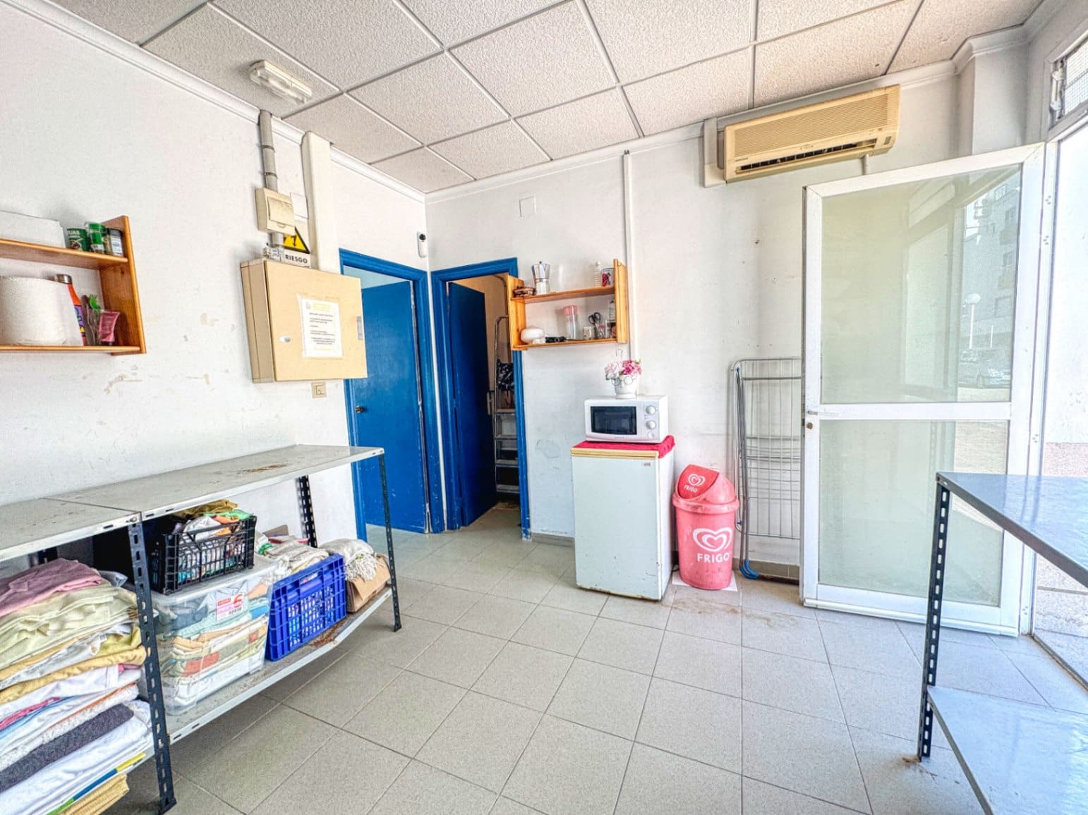 Commercial for sale in Oliva - € 114,900 (Ref: 9109488)