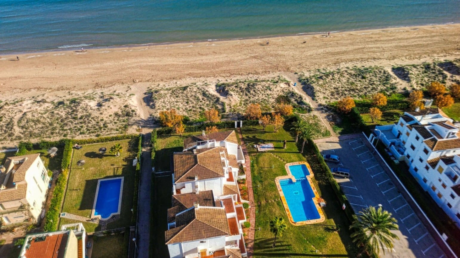 Commercial for sale in Oliva - € 114,900 (Ref: 9109488)