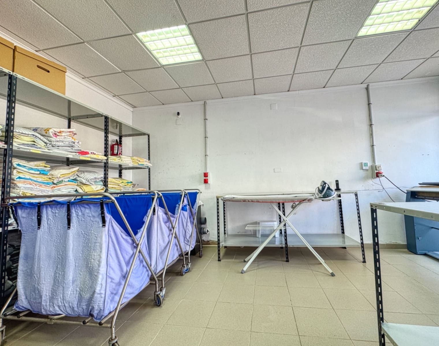 Commercial for sale in Oliva - € 114,900 (Ref: 9109488)