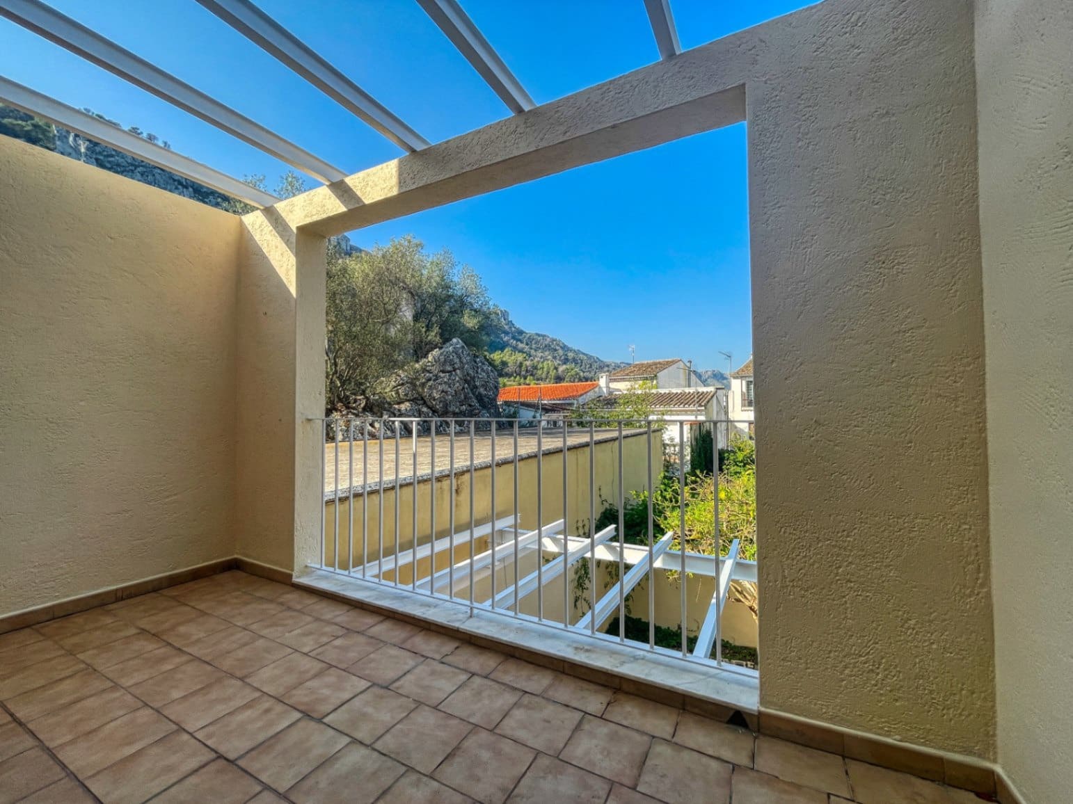 3 soveværelse Lejlighed til salg i Vall de Gallinera - € 156.000 (Ref: 9109494)