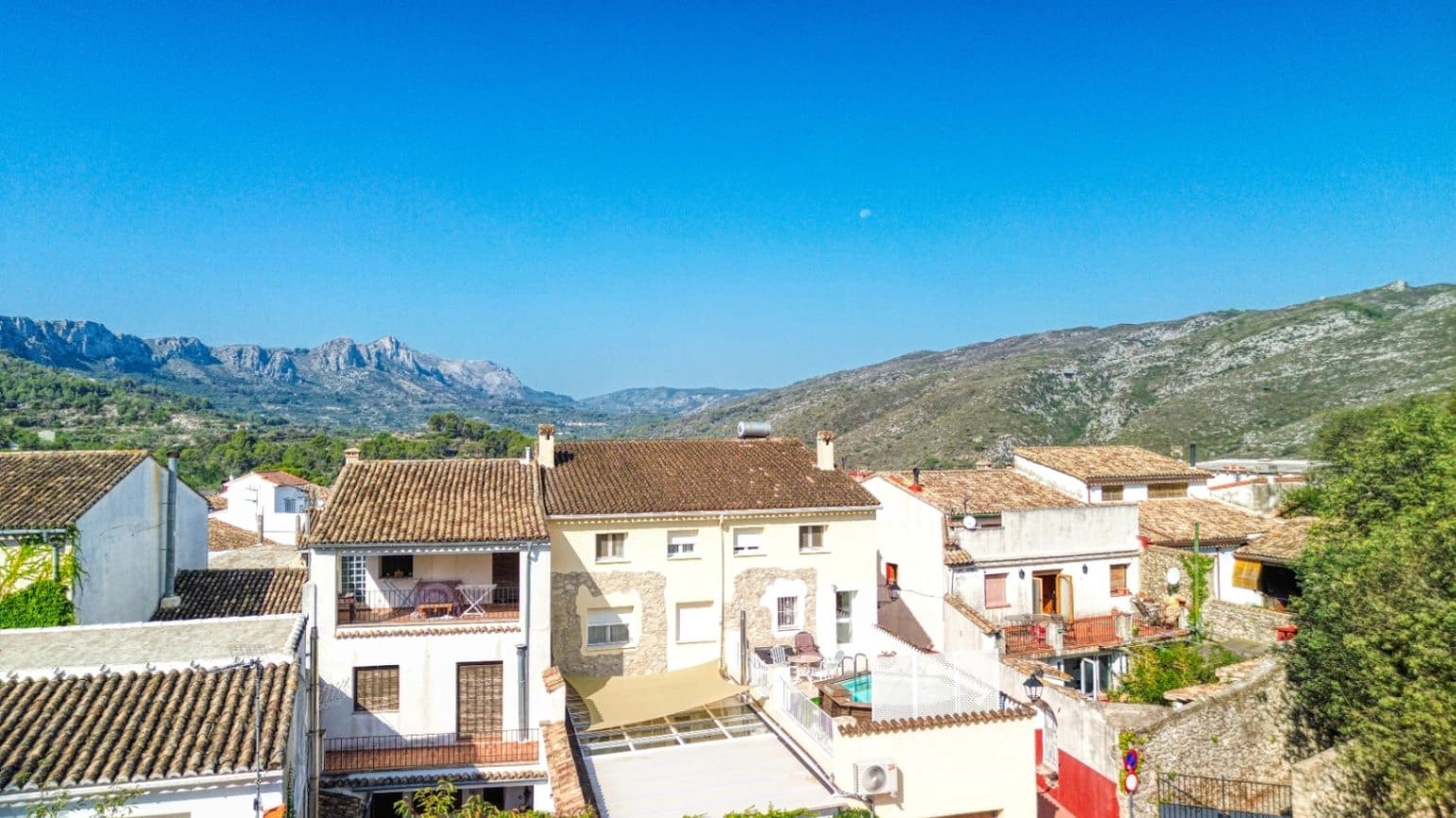 3 soveværelse Lejlighed til salg i Vall de Gallinera - € 156.000 (Ref: 9109494)