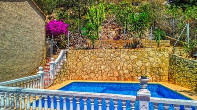 Chalet de 5 habitaciones en Pego en venta - 419.000 € (Ref: 9109495)