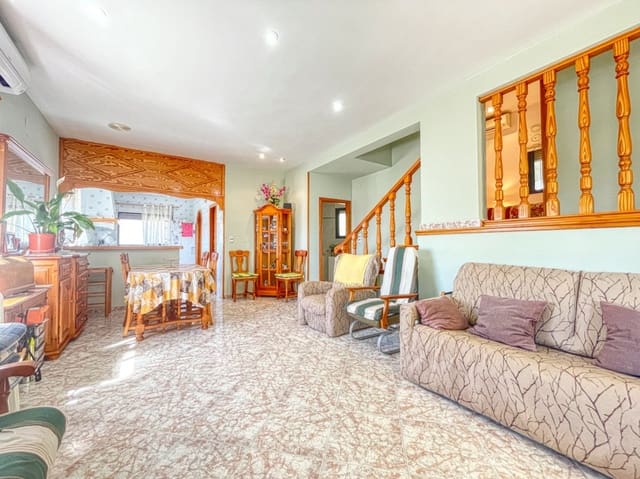 Chalet de 5 habitaciones en Pego en venta - 419.000 € (Ref: 9109495)