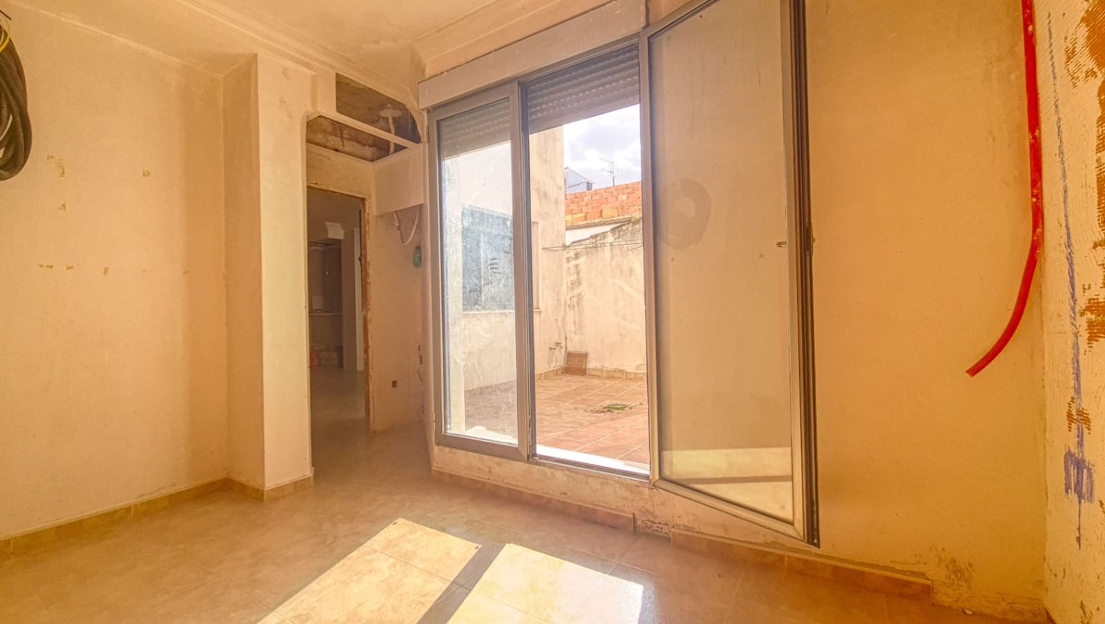 Casa de 5 habitaciones en Pego en venta - 100.000 € (Ref: 9109496)