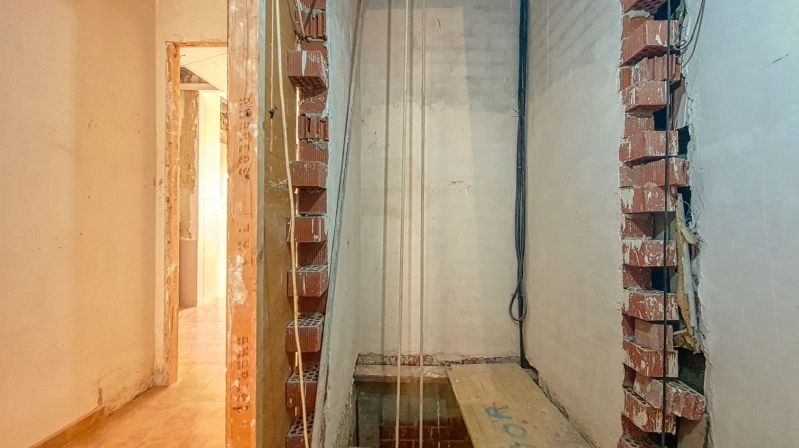 Casa de 5 habitaciones en Pego en venta - 100.000 € (Ref: 9109496)