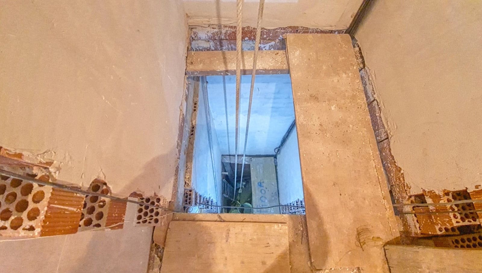 Casa de 5 habitaciones en Pego en venta - 100.000 € (Ref: 9109496)