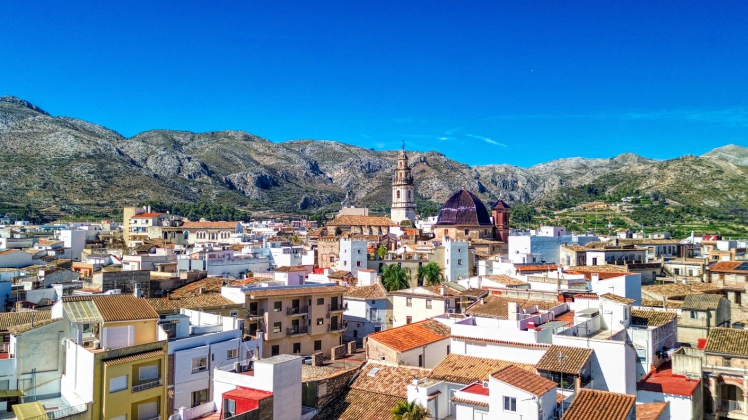 Casa de 5 habitaciones en Pego en venta - 100.000 € (Ref: 9109496)