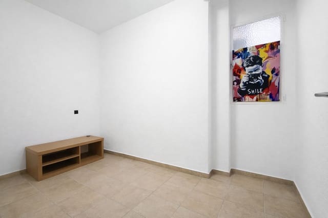 4 bedroom Flat for sale in Pego - € 89,900 (Ref: 9195181)