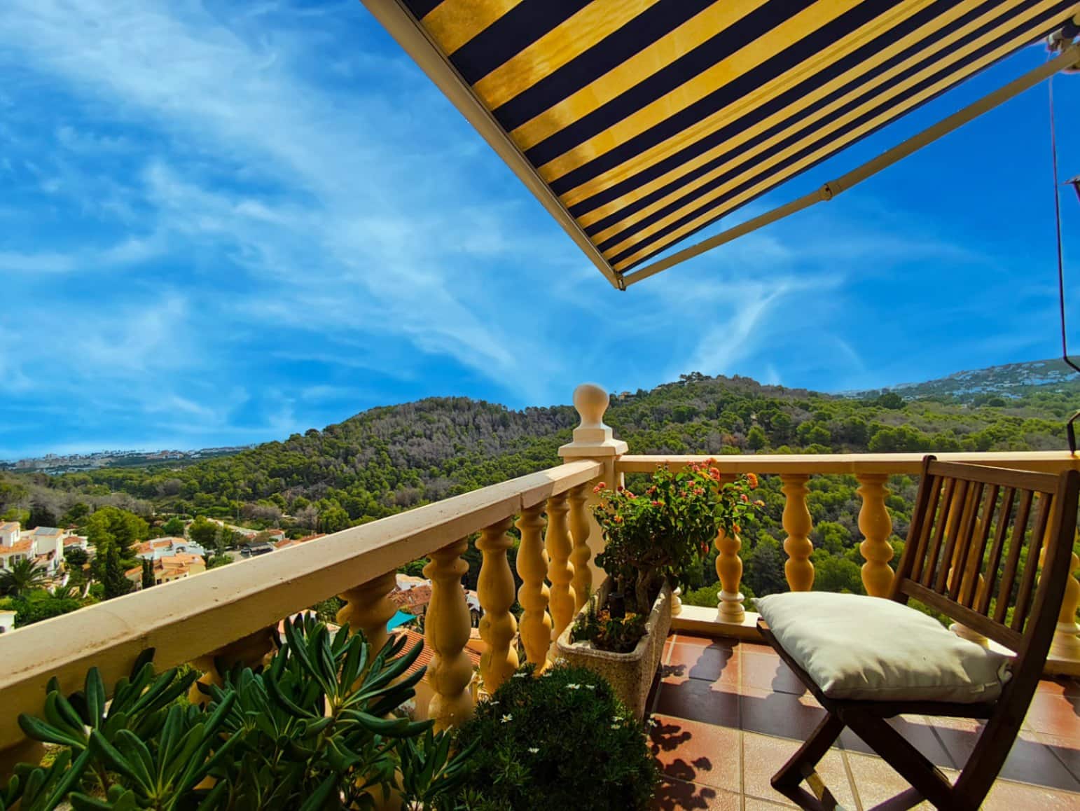 4 sypialnia Willa na sprzedaż w Javea / Xabia z basenem garażem - 795 000 € (Ref: 9226091)