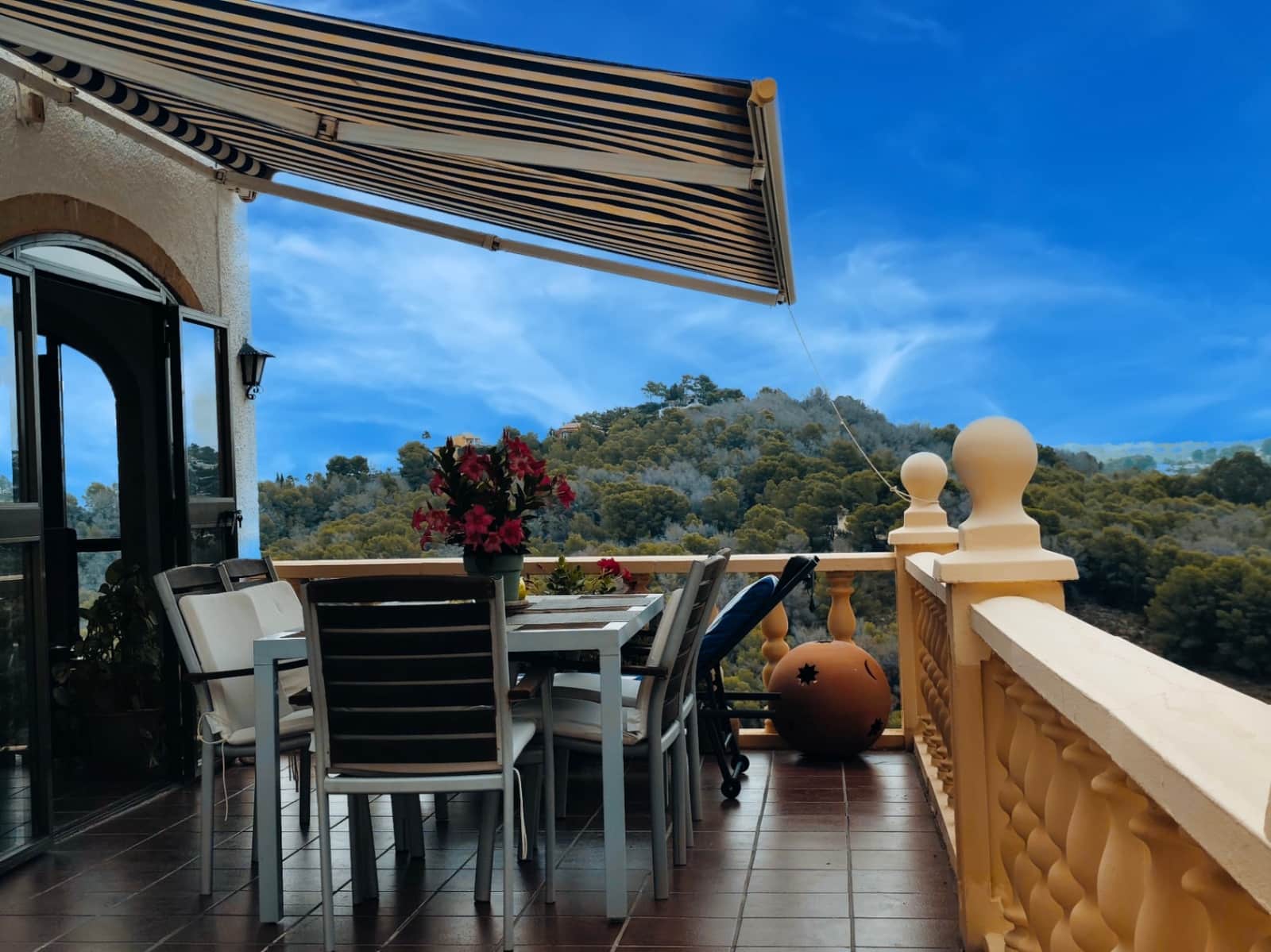 4 sypialnia Willa na sprzedaż w Javea / Xabia z basenem garażem - 795 000 € (Ref: 9226091)