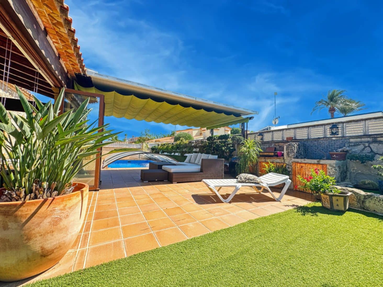Villa for sale in Els Poblets with garage - € 1,050,000 (Ref: 9248412)