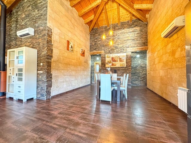 Villa zu verkaufen in Els Poblets mit Garage - 1.050.000 € (Ref: 9248412)