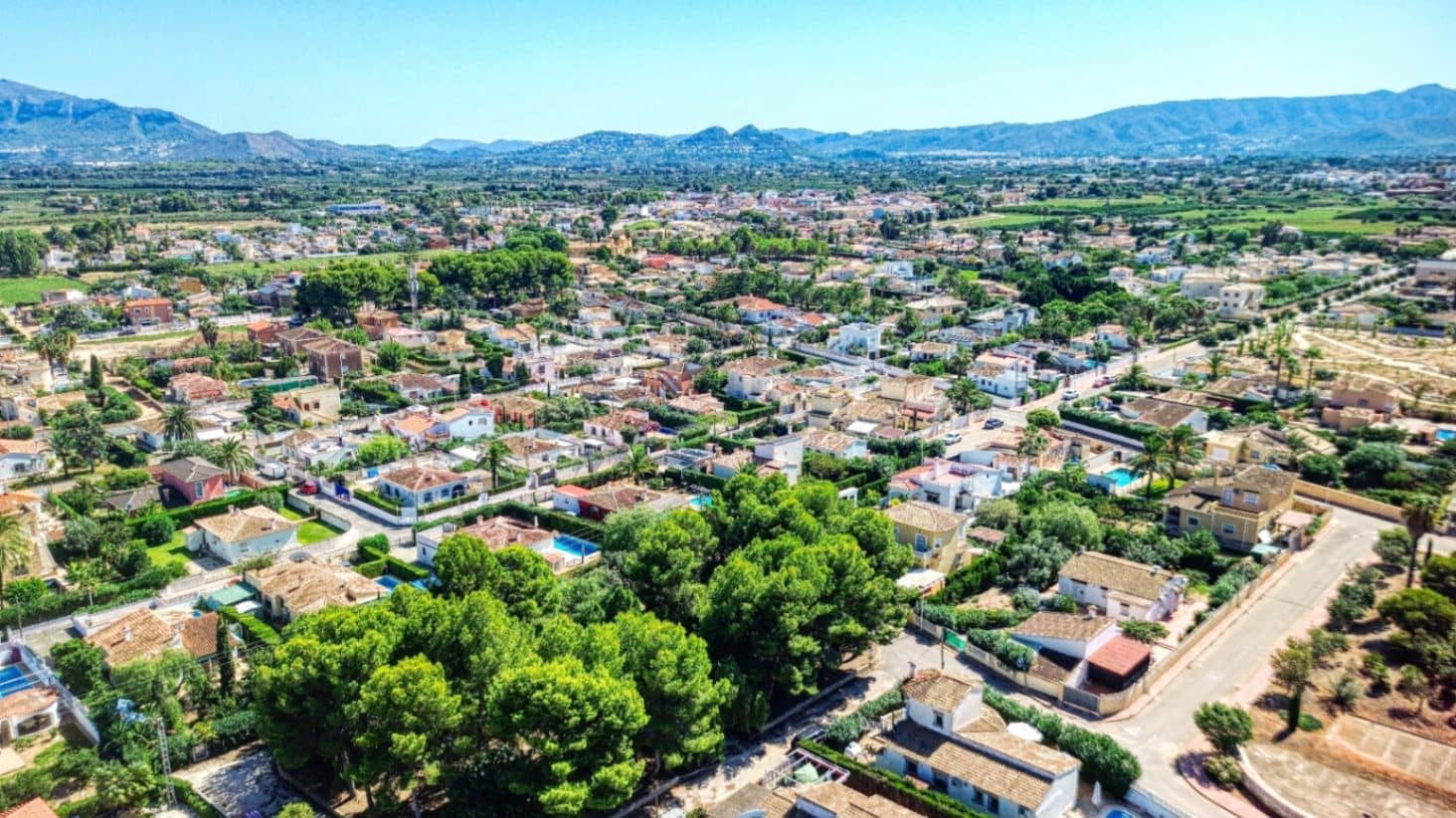 Villa for sale in Els Poblets with garage - € 1,050,000 (Ref: 9248412)