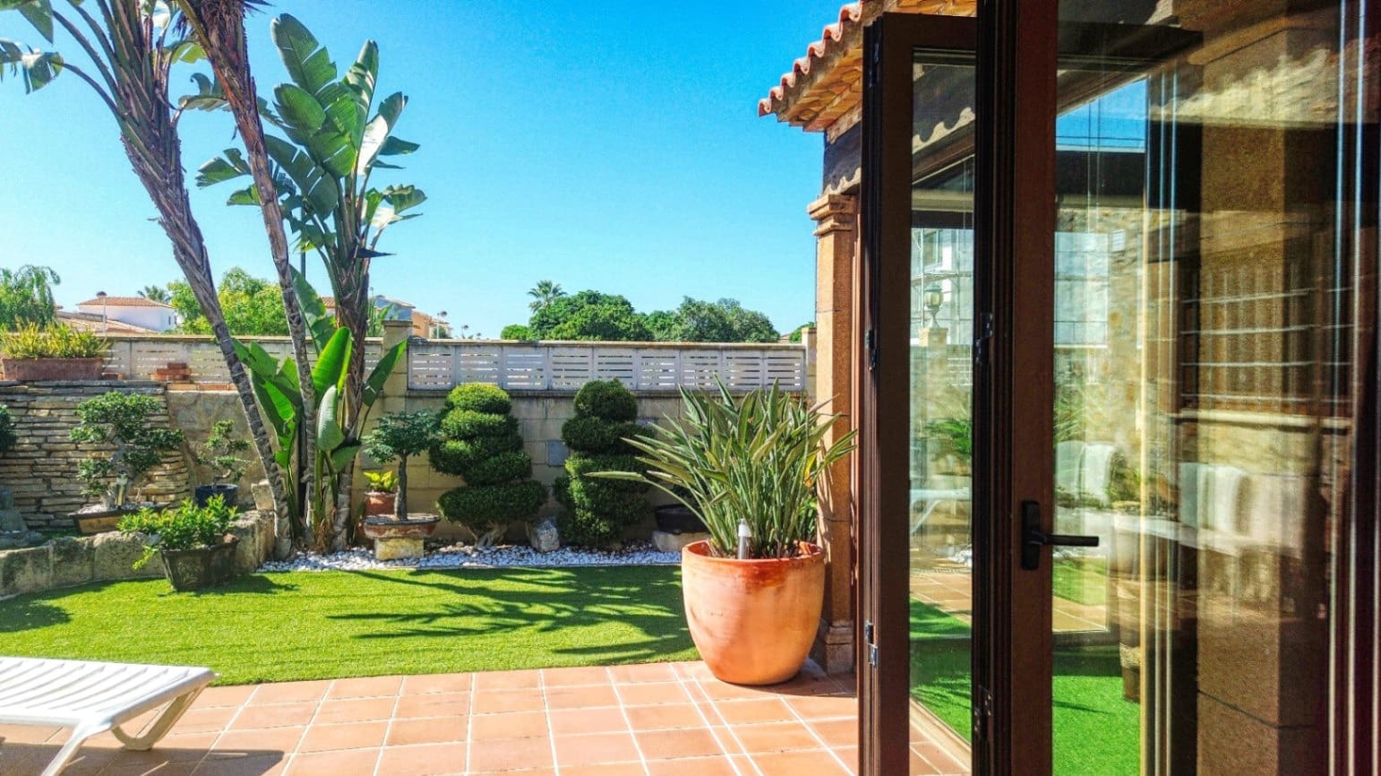 Villa for sale in Els Poblets with garage - € 1,050,000 (Ref: 9248412)