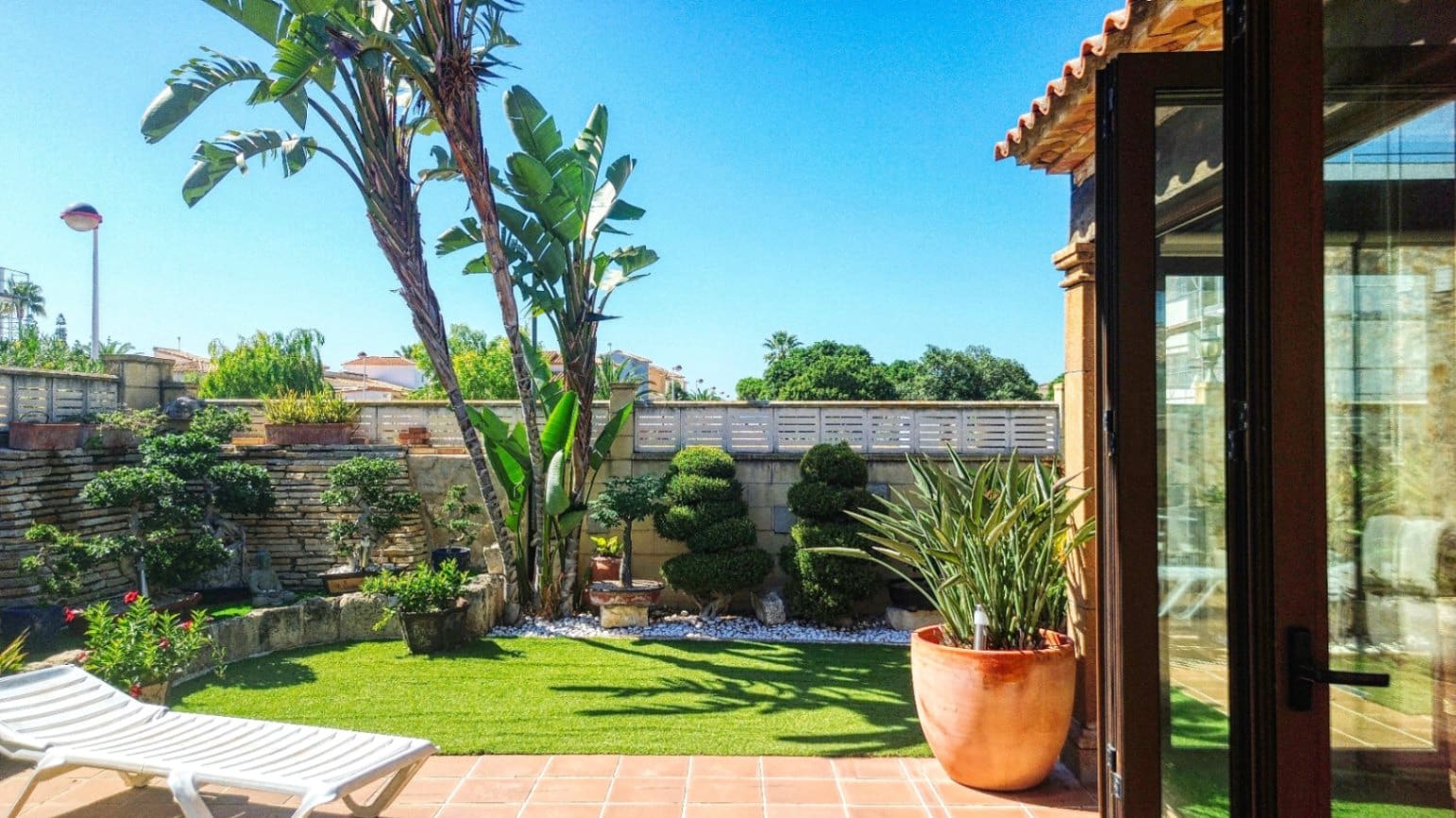 Villa for sale in Els Poblets with garage - € 1,050,000 (Ref: 9248412)