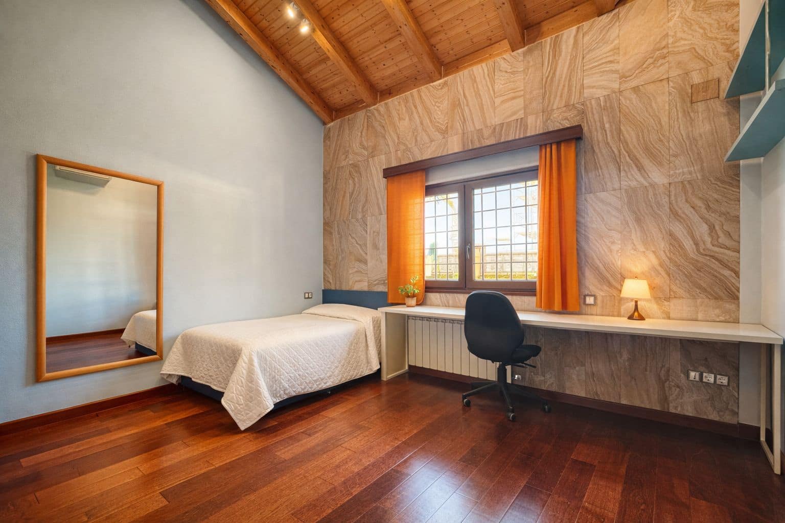 Villa for sale in Els Poblets with garage - € 1,050,000 (Ref: 9248412)