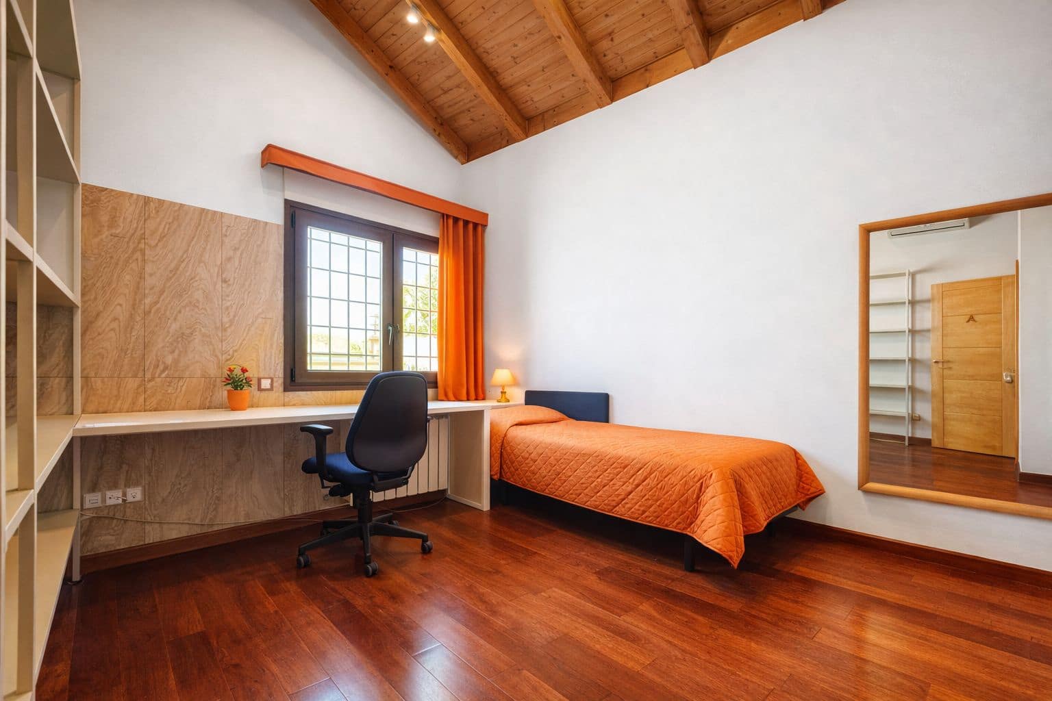 Villa for sale in Els Poblets with garage - € 1,050,000 (Ref: 9248412)