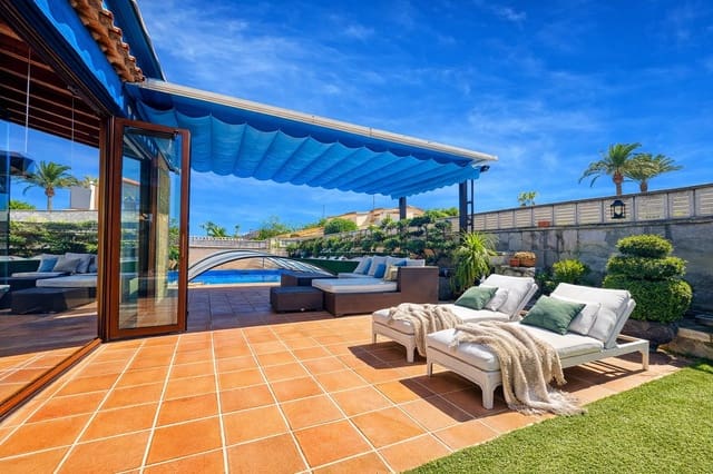 Villa in vendita in Els Poblets con garage - 1.050.000 € (Rif: 9248412)