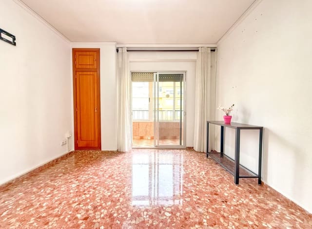 Piso en Oliva Pueblo, Oliva en venta - 135.000 € (Ref: 9248896)
