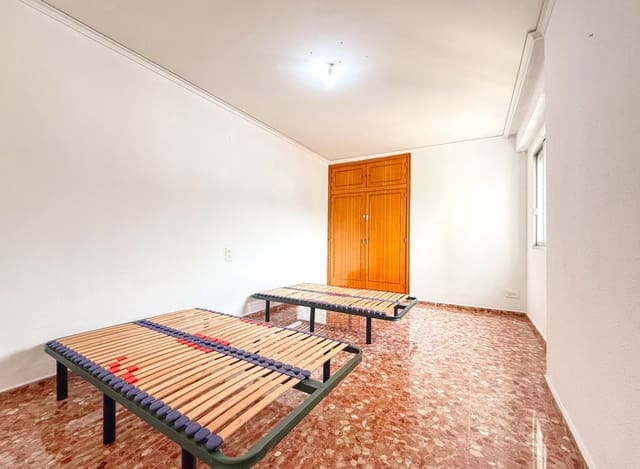 Apartamento para venda em Oliva Pueblo, Oliva - 135 000 € (Ref: 9248896)