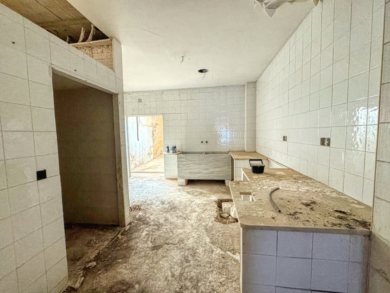 Commercial for sale in Pego - € 68,000 (Ref: 9285395)