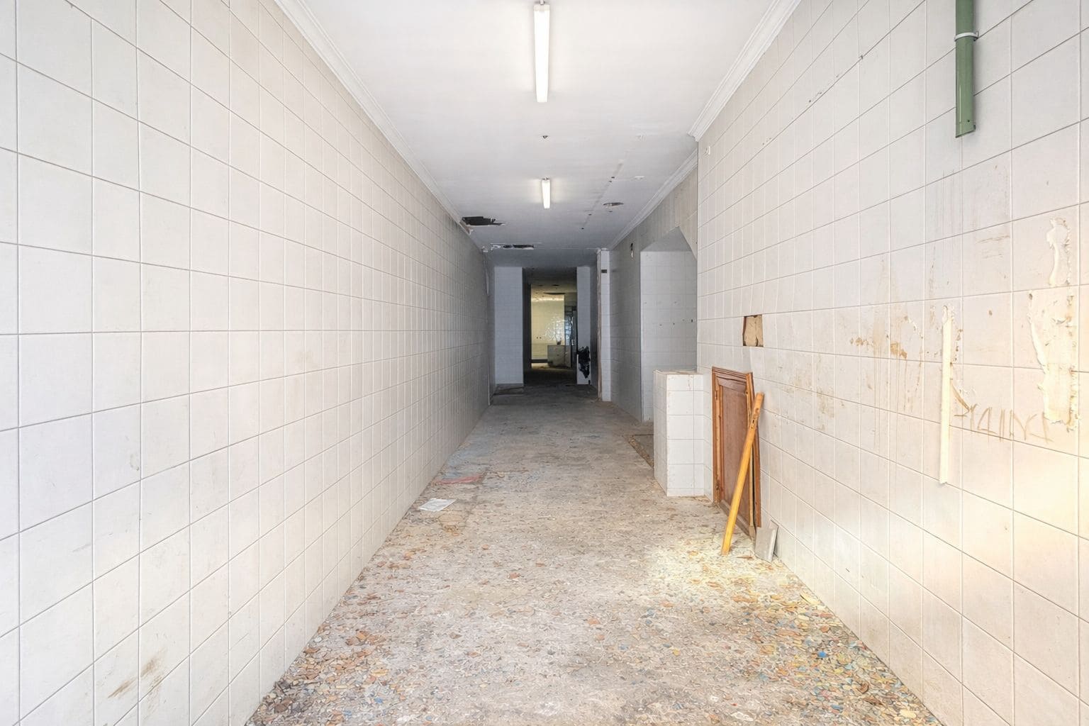 Commercial for sale in Pego - € 68,000 (Ref: 9285395)