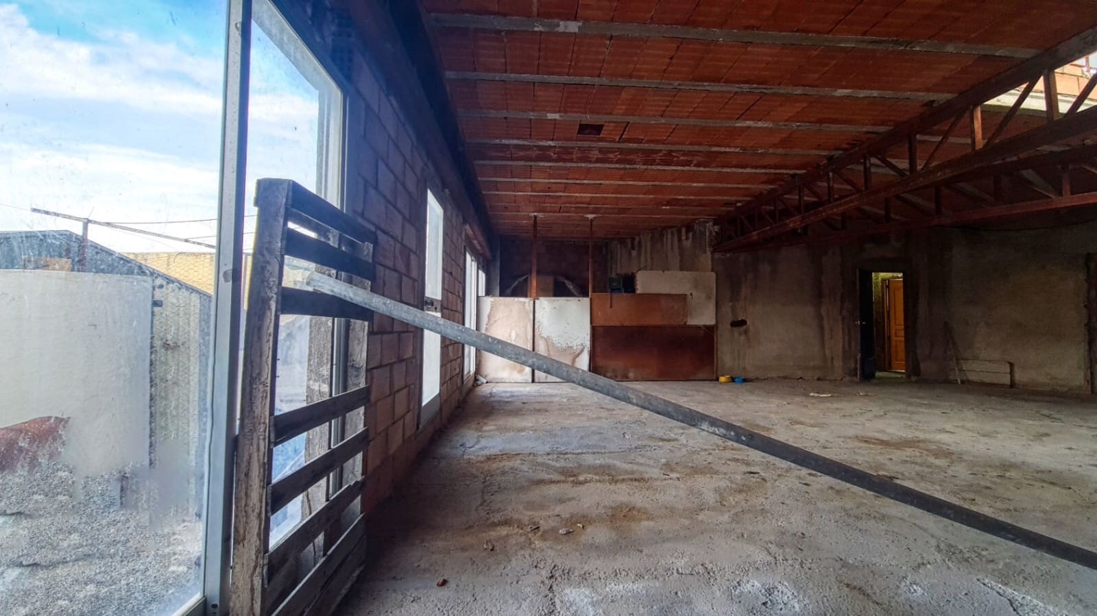 Commercial for sale in Pego with garage - € 165,000 (Ref: 9306224)