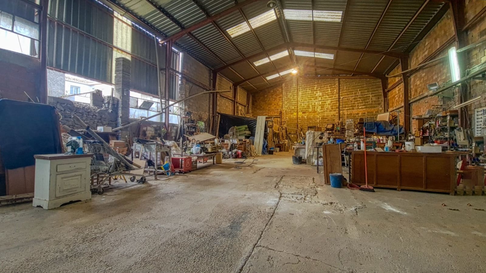 Commercial for sale in Pego with garage - € 165,000 (Ref: 9306224)