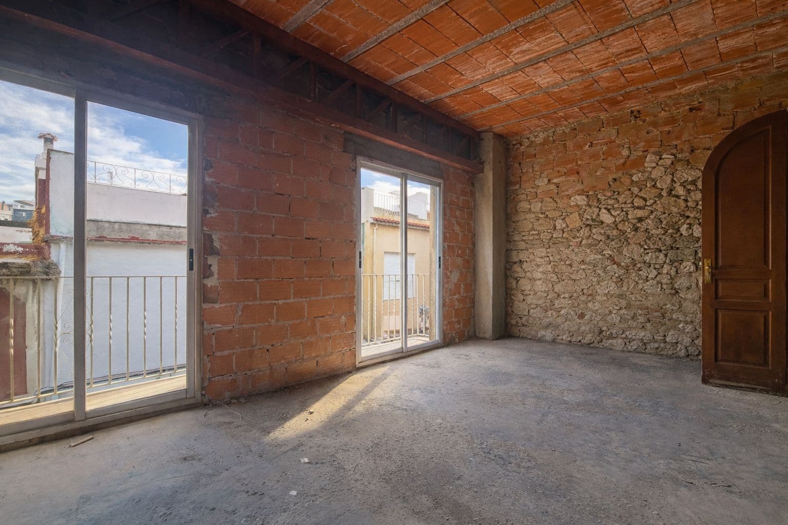 Erhverv til salg i Pego med garage - € 165.000 (Ref: 9306224)