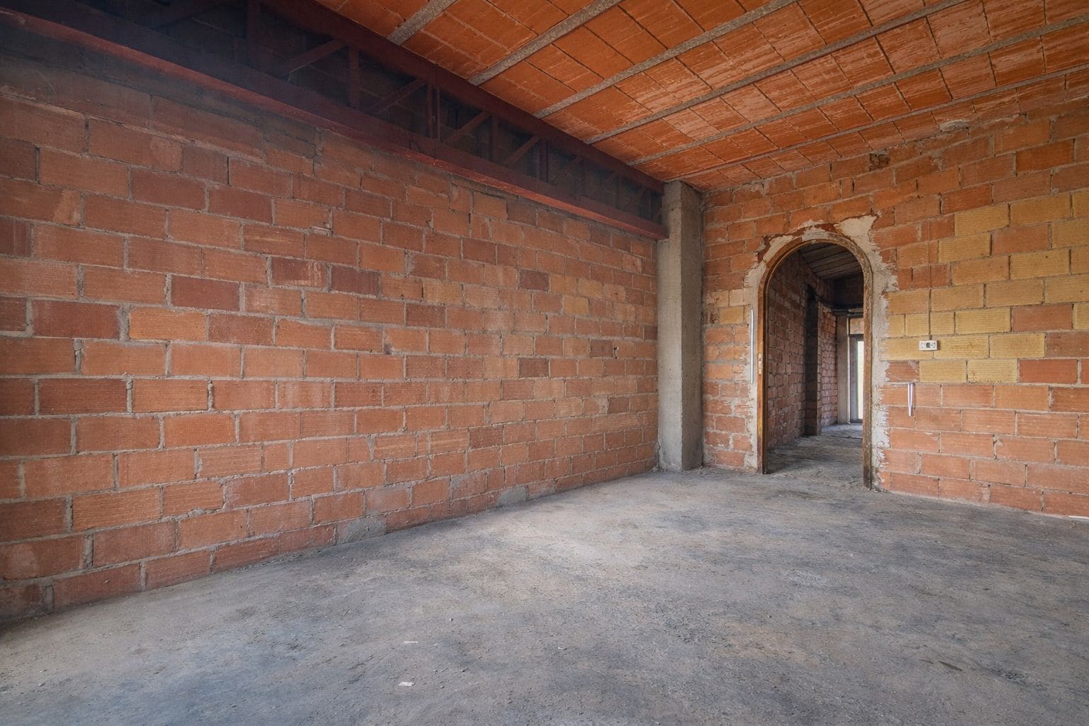 Erhverv til salg i Pego med garage - € 165.000 (Ref: 9306224)