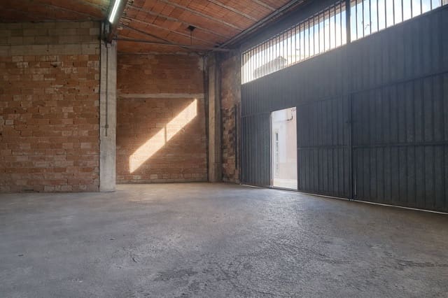 Komercyjne na sprzedaż w Pego z garażem - 165 000 € (Ref: 9306224)