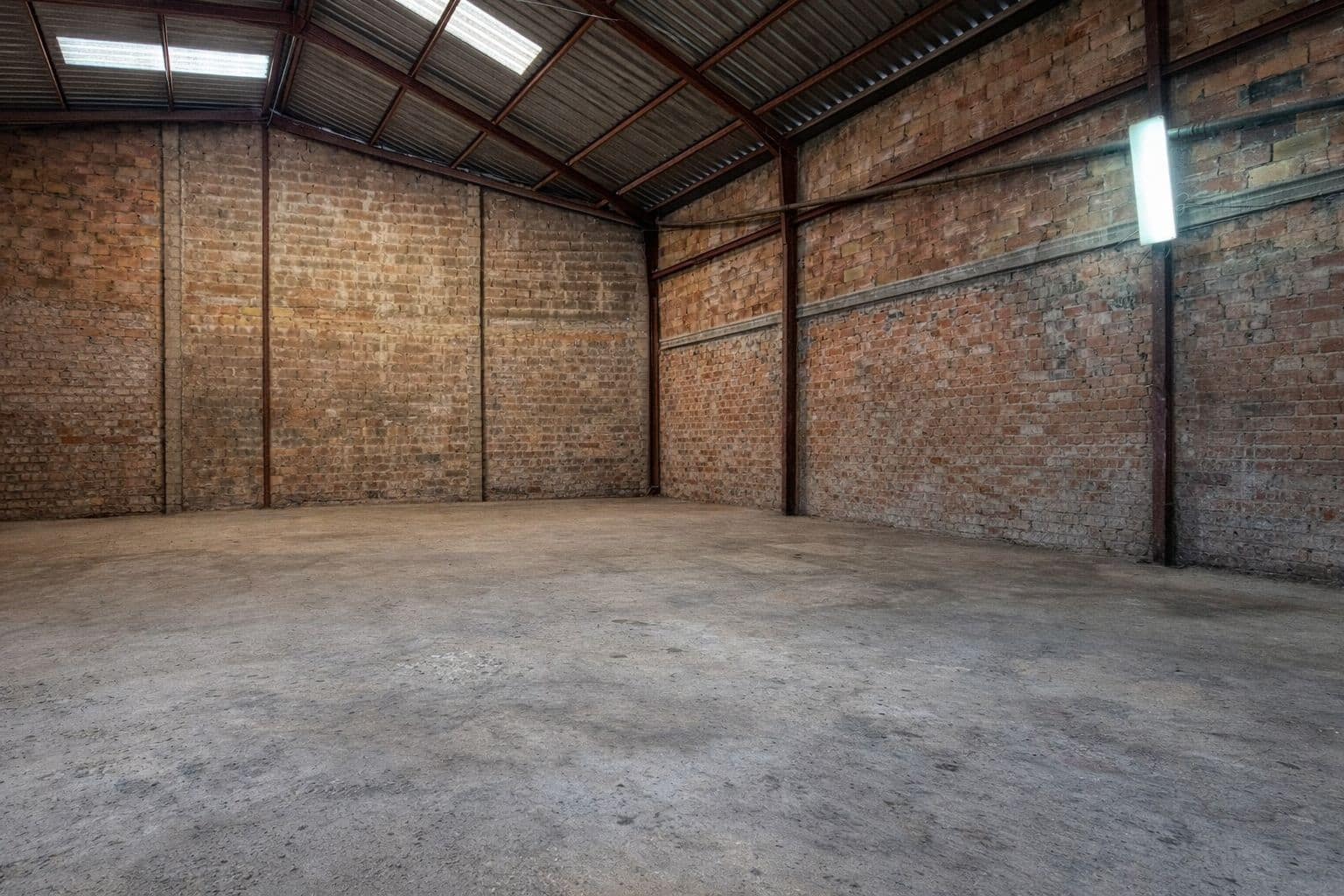 Erhverv til salg i Pego med garage - € 165.000 (Ref: 9306224)