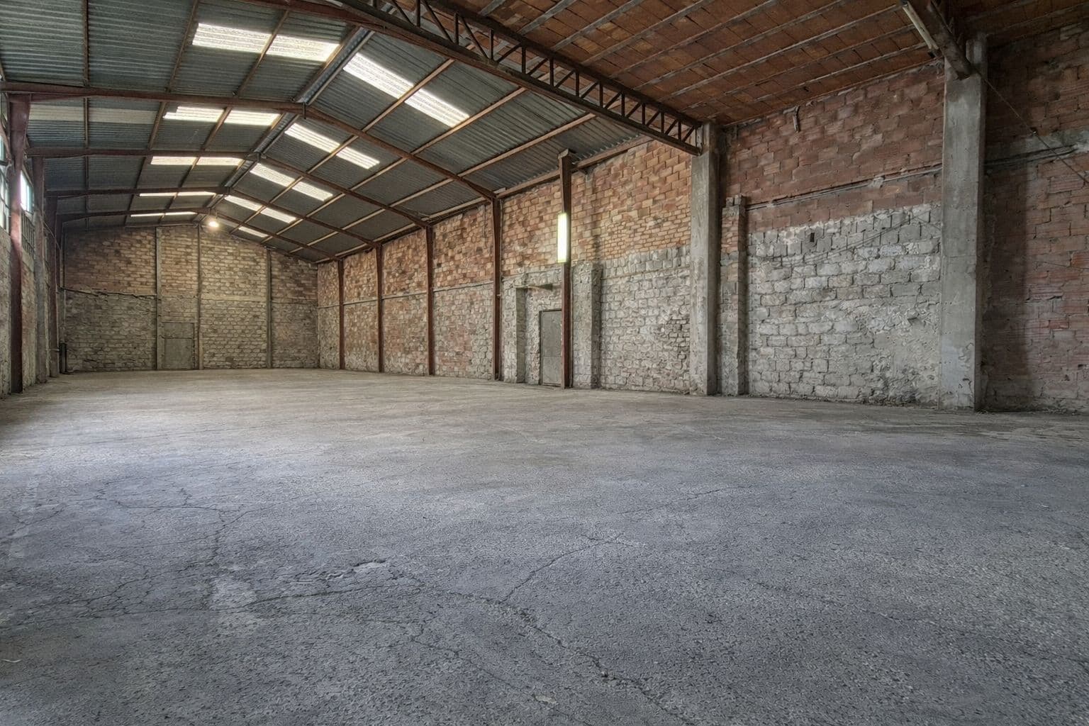 Erhverv til salg i Pego med garage - € 165.000 (Ref: 9306224)