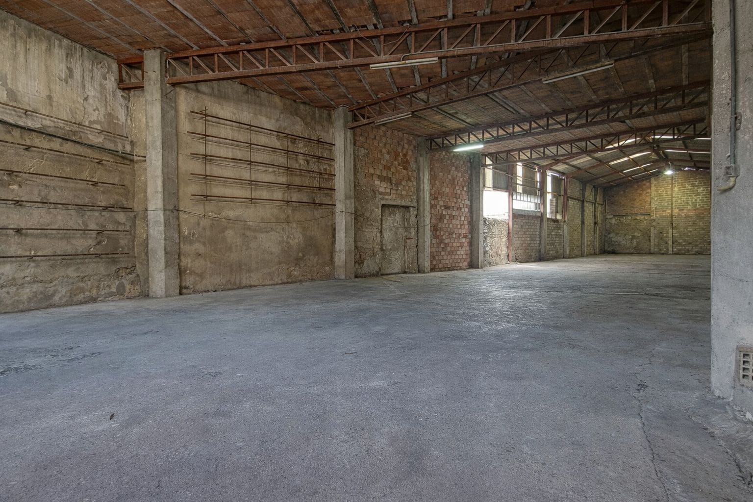 Erhverv til salg i Pego med garage - € 165.000 (Ref: 9306224)