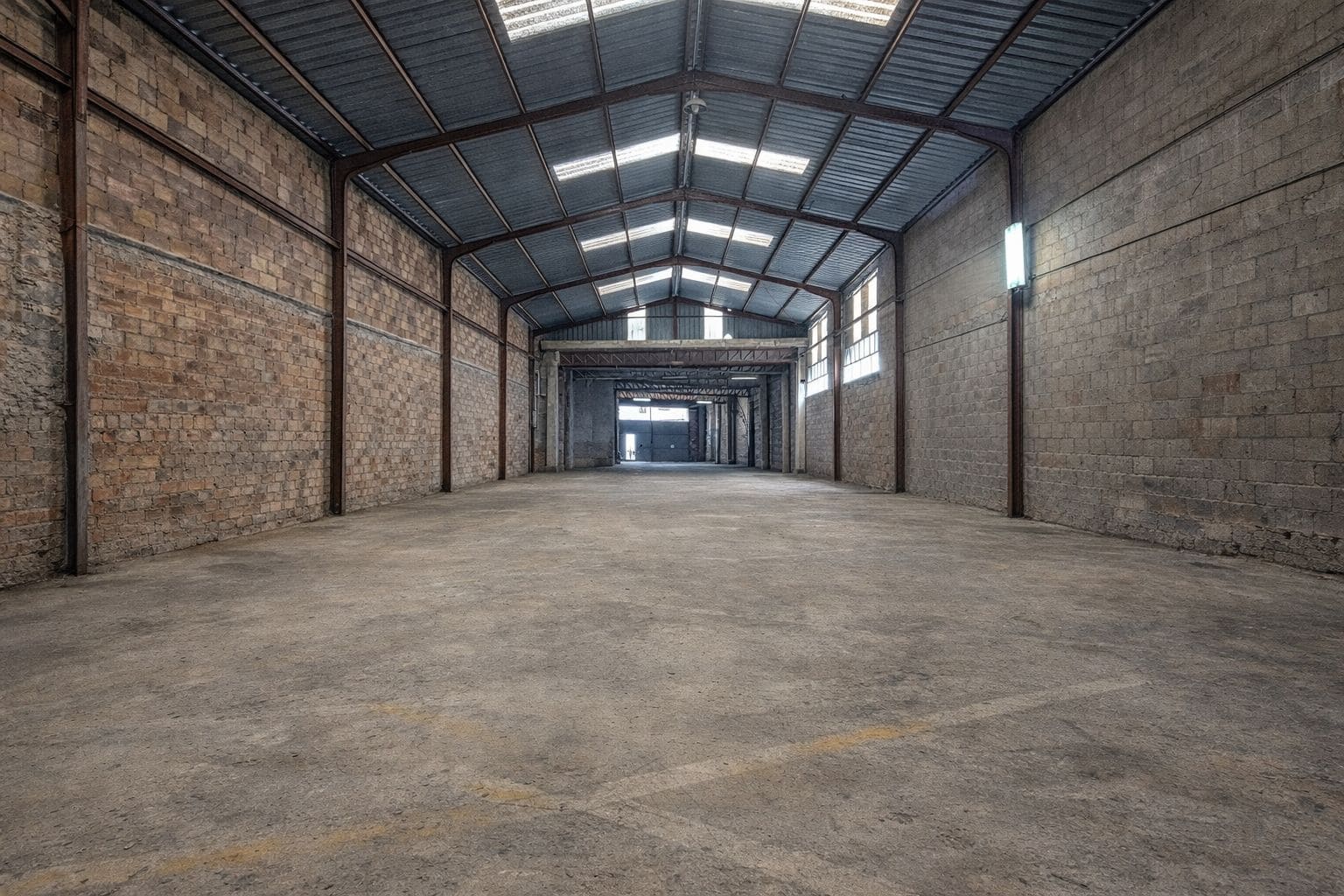 Erhverv til salg i Pego med garage - € 165.000 (Ref: 9306224)