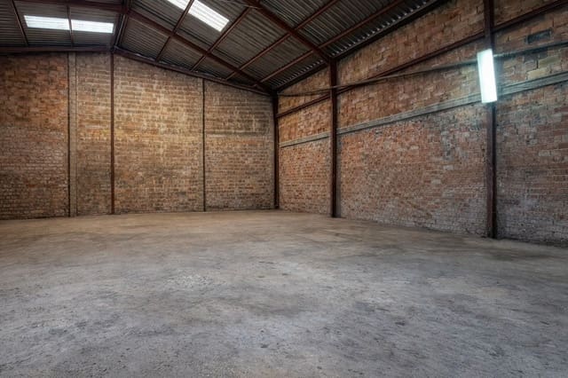 Komercyjne na sprzedaż w Pego z garażem - 165 000 € (Ref: 9306224)