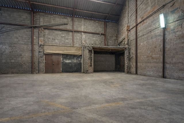 Komercyjne na sprzedaż w Pego z garażem - 165 000 € (Ref: 9306224)