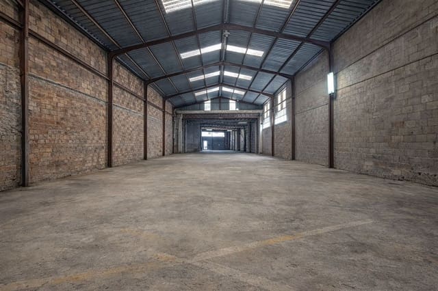 Komercyjne na sprzedaż w Pego z garażem - 165 000 € (Ref: 9306224)