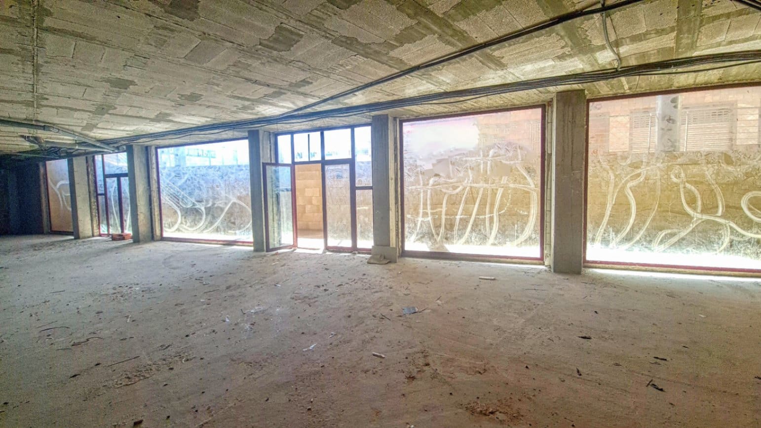 Commercial for rent in Pego - € 900 (Ref: 9347663)