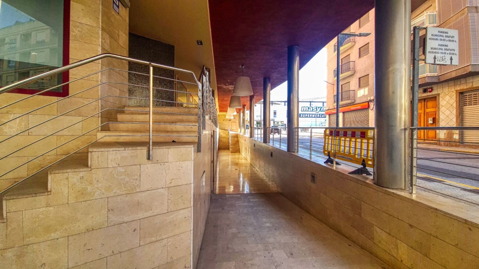 Commercial for rent in Pego - € 900 (Ref: 9347663)