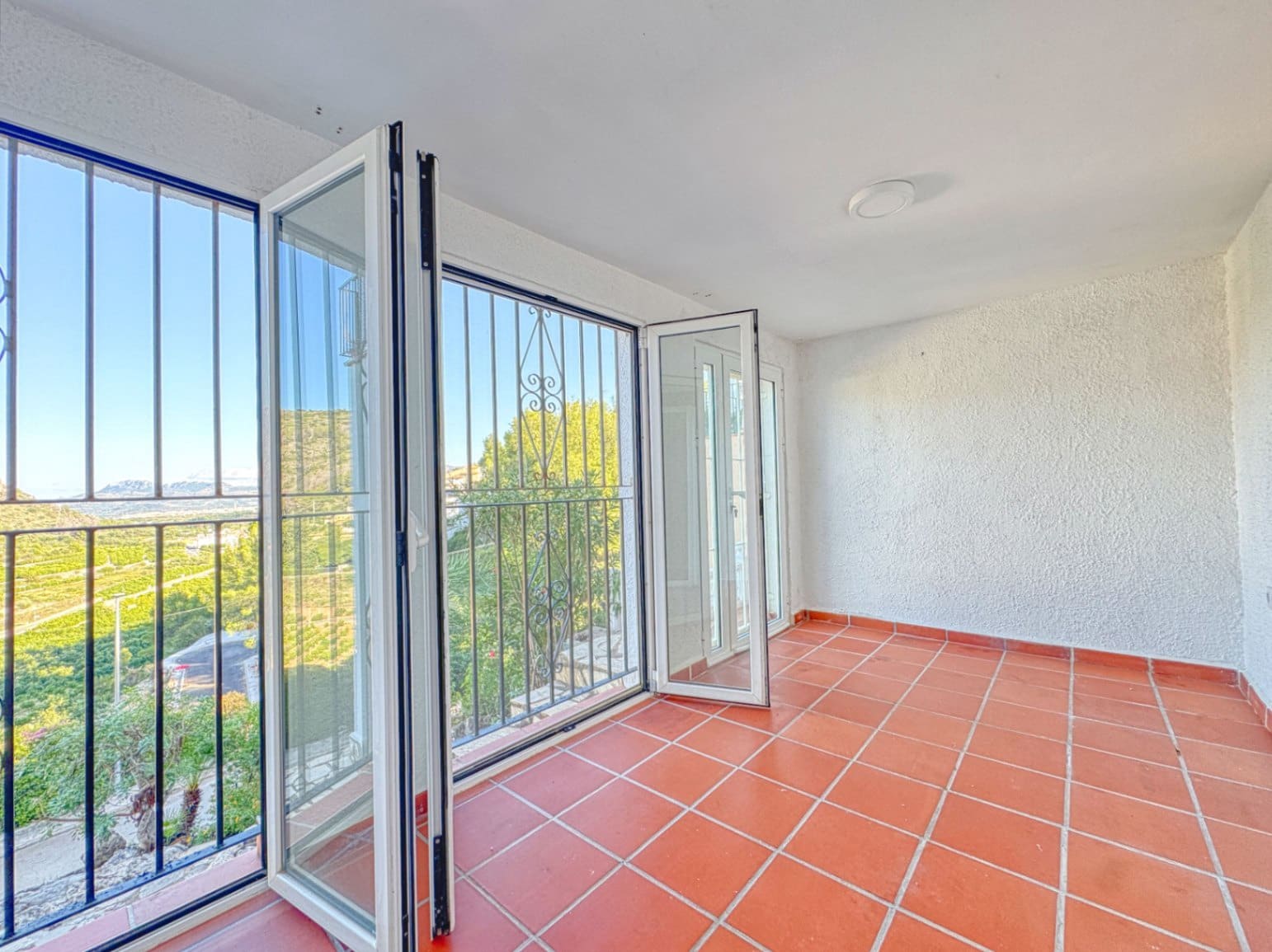 2 bedroom Apartment for rent in L'Atzuvia - € 800 (Ref: 9347747)