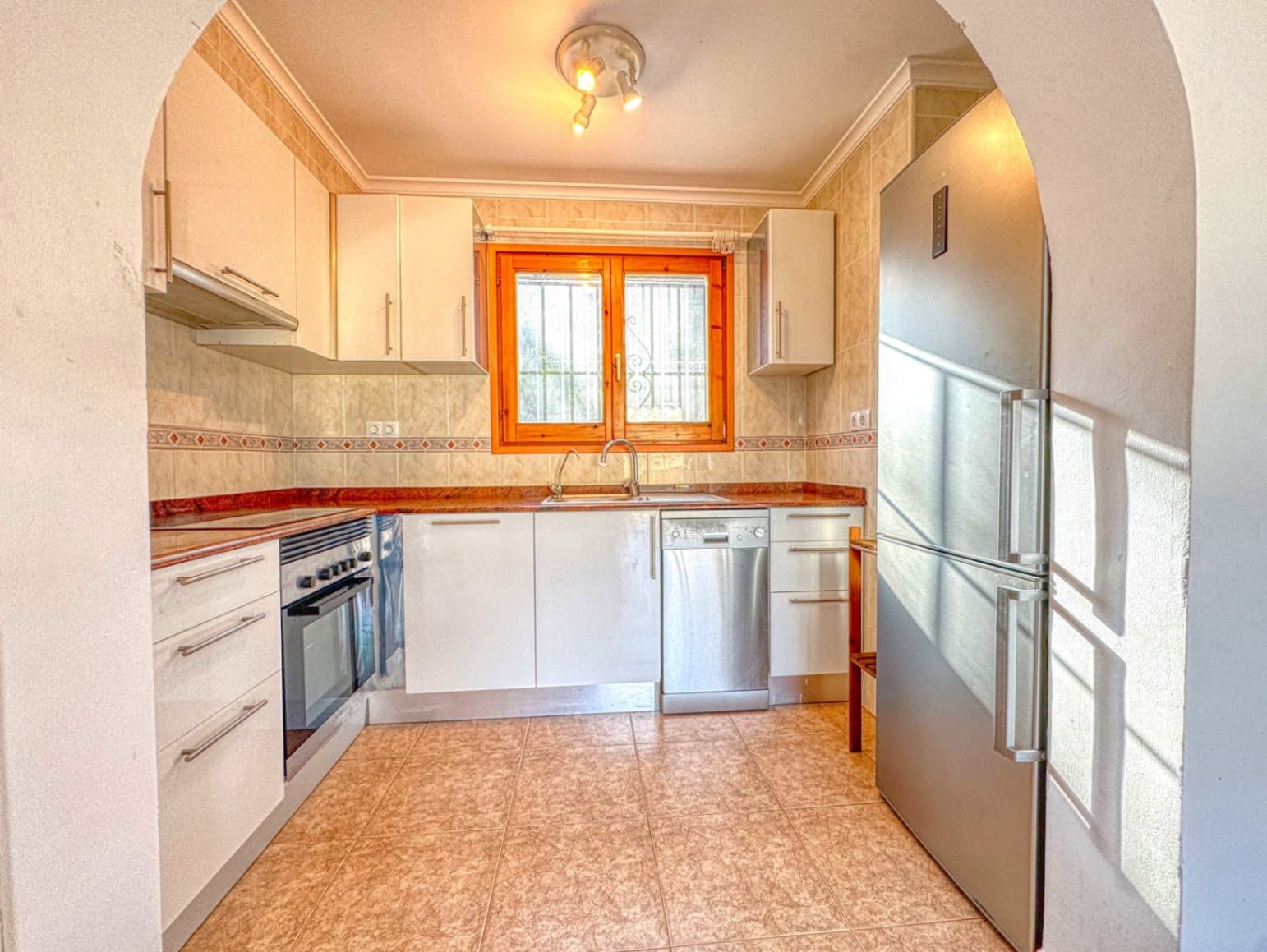 2 bedroom Apartment for rent in L'Atzuvia - € 800 (Ref: 9347747)