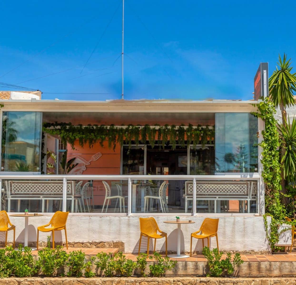 Local Commercial à vendre à Denia avec garage - 295 000 € (Ref: 9349840)